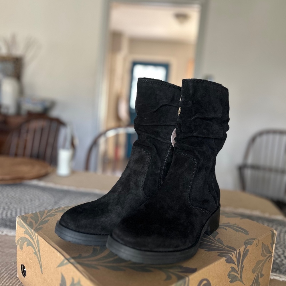 Sofft Womens Burnette Boots US 9.5M EU 41 Black Suede Mid-Calf Slouchy NIB